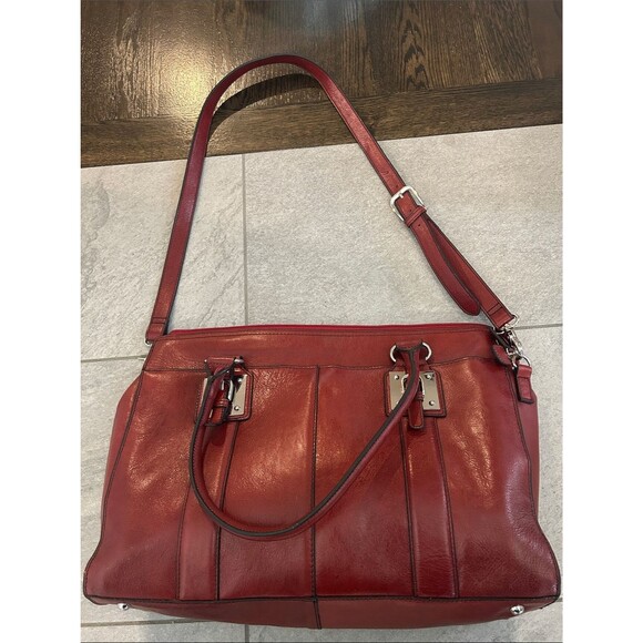 Wilsons Leather Handbags - Wilsons Leather Brownish Red Leather Shoulder Bag with Adjustable Strap Vintage